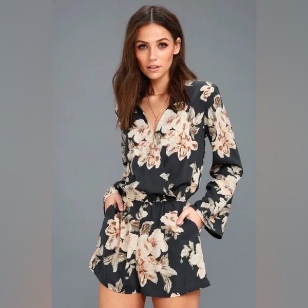 LULU’S Large Romper prairie daydream navy floral print romper